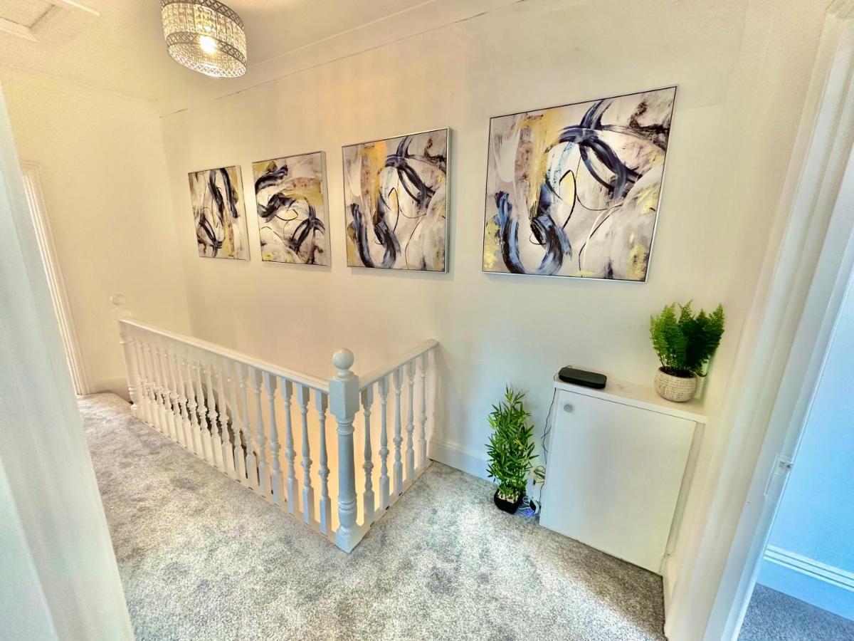 Chic Apartment In Central Bournemouth With Parking Eksteriør bilde